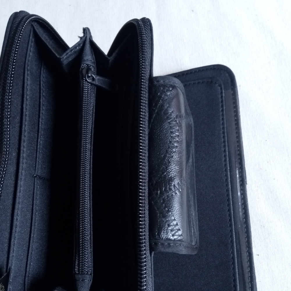 Wallet - Picture 3 of 6